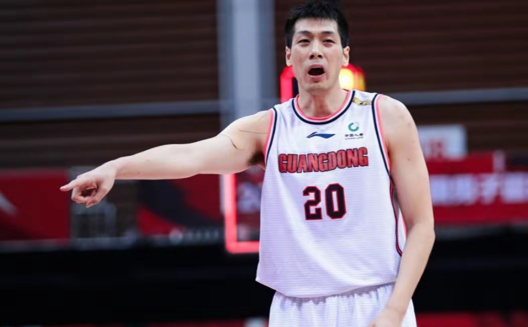 东契奇迎来五赛季出色发挥，C9观众热烈欢呼！